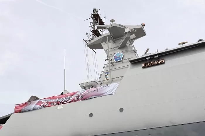 Menteri Pertahanan Prabowo Subianto saat melakukan inspeksi terkait modernisasi kapal di PT PAL Indonesia, Surabaya. (Dok. Tim Media Prabowo Subianto)  
